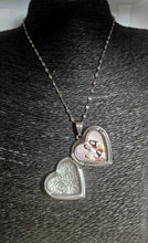 Cargar imagen en el visor de la galería, Locket Photo Memories Necklace
