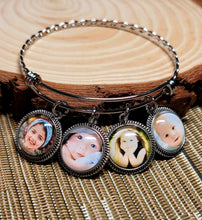 Cargar imagen en el visor de la galería, Pulseras Bangles con fotos
